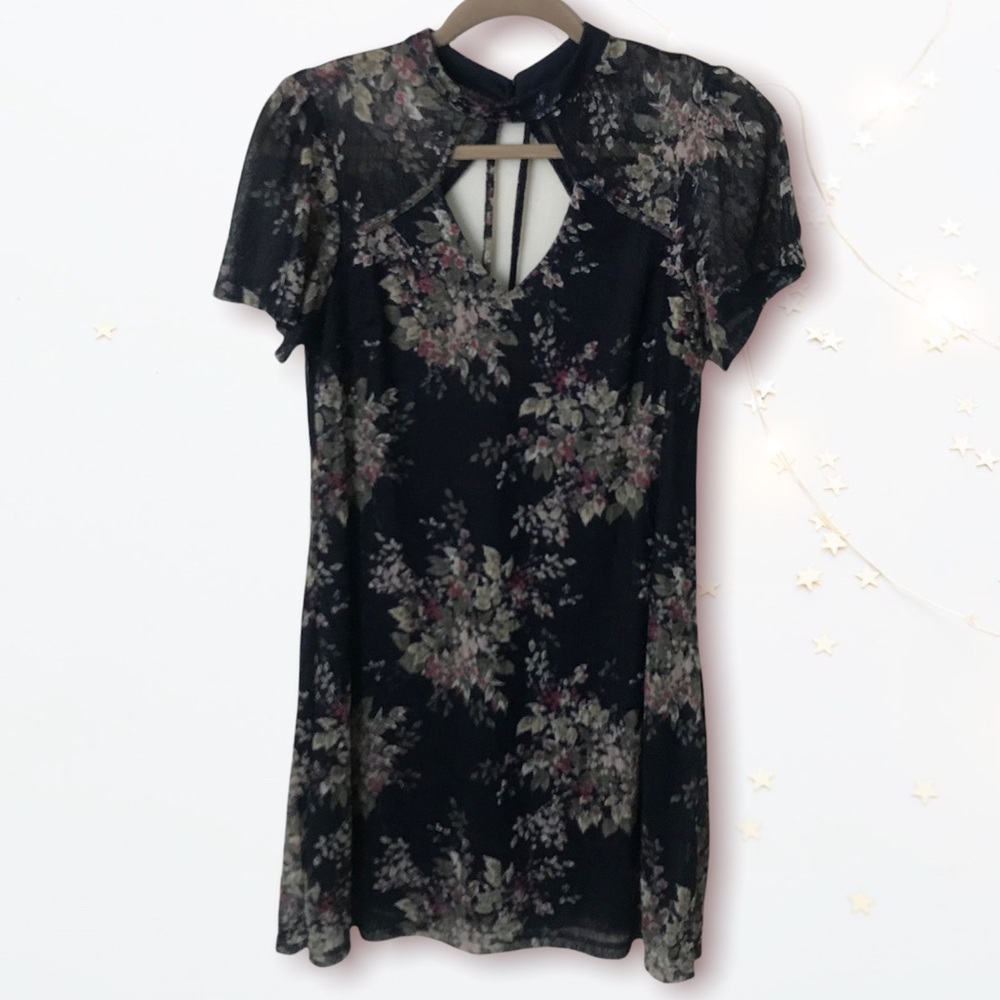 Francesca’s Floral Dress | Size M